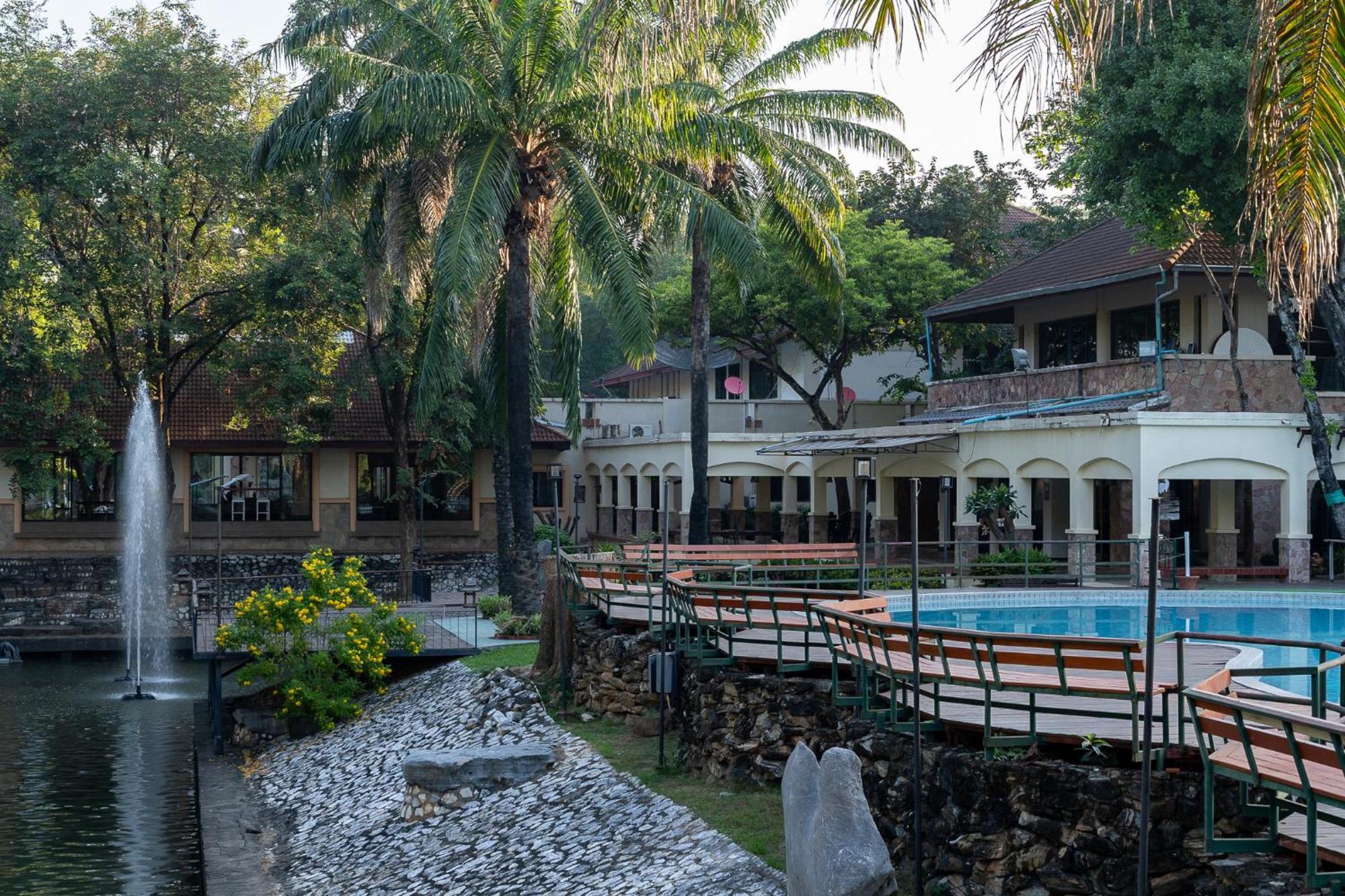 Pung-Waan Resort & Spa Kanchanaburi Exterior foto